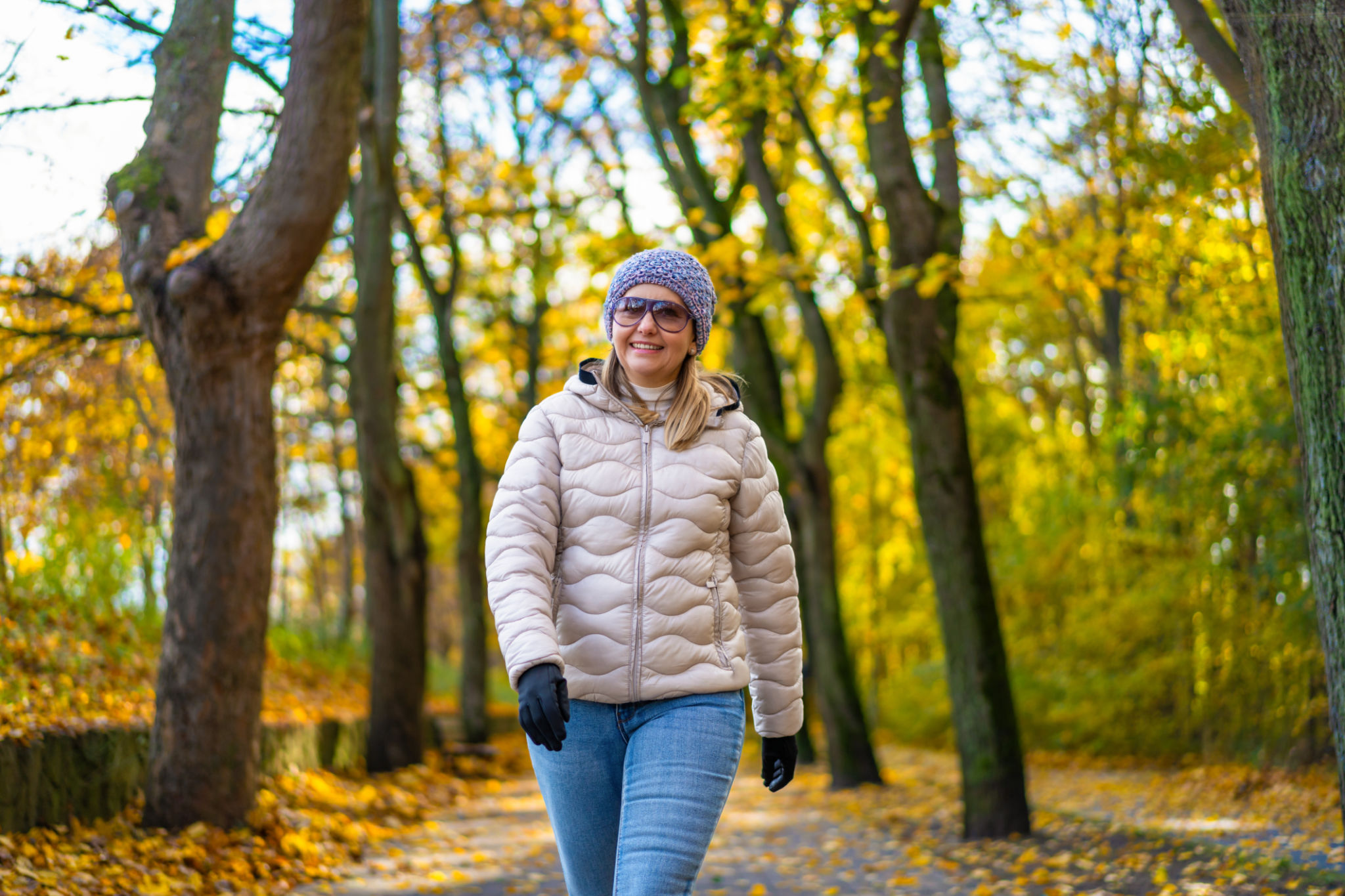autunno senza pancia gonfia passeggiata donna over 40