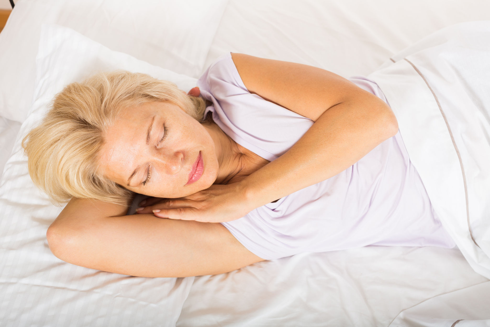 Sonno donne over 40 e gonfiore addominale