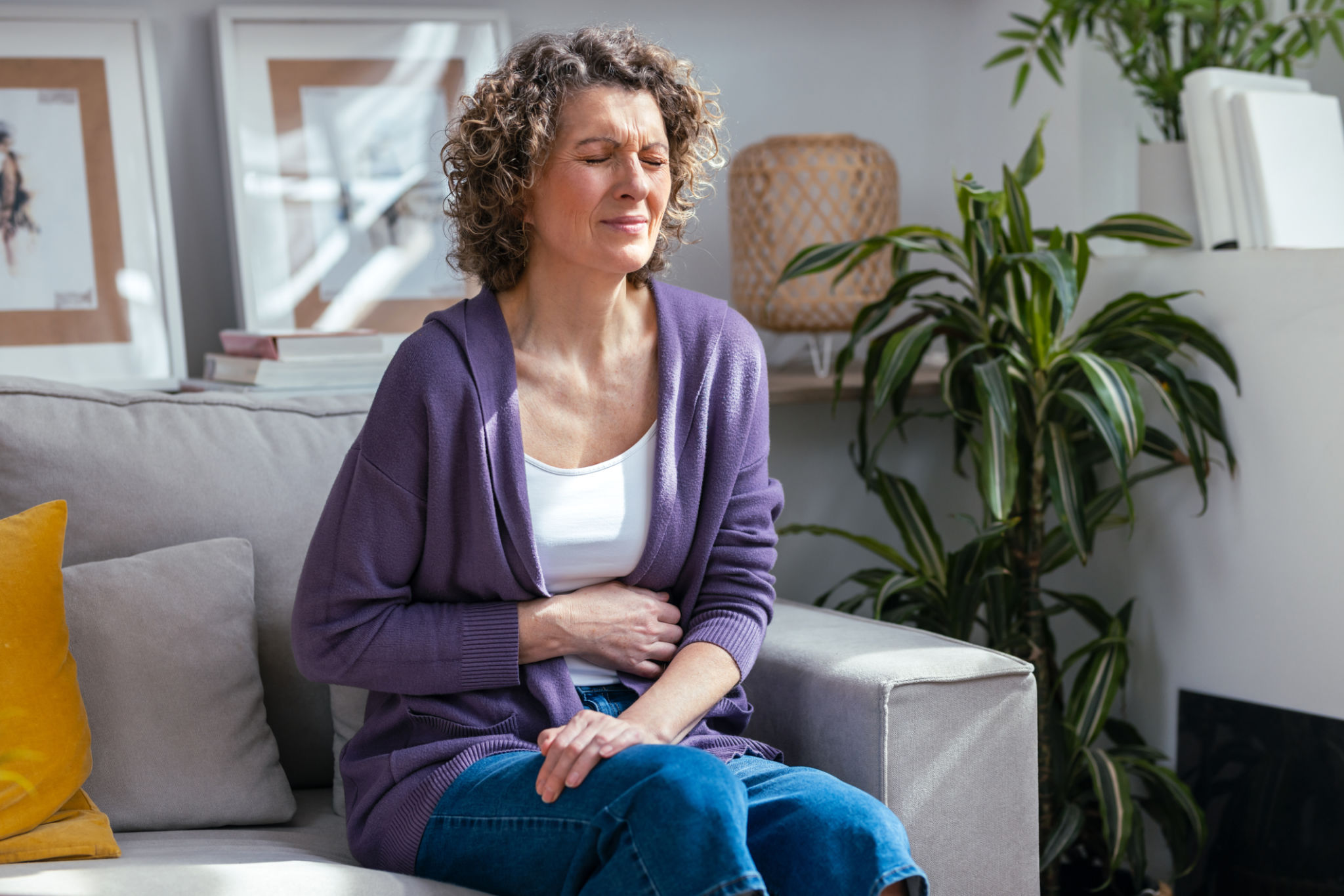 gonfiore in menopausa con pancia gonfia anche se si mangia poco in donna over 40